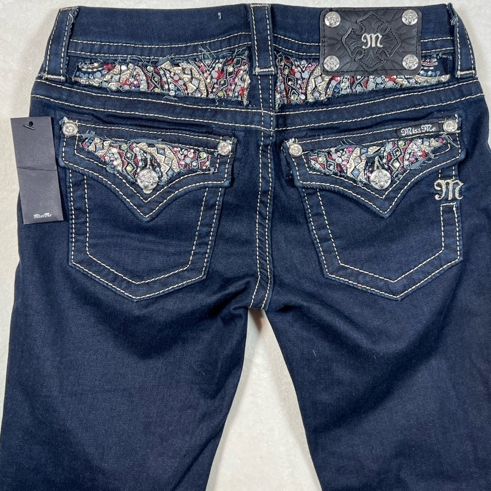 NWT Miss Me Pop Wing Size 26 Signature Skinny Studded Jeweled Dark Wash Jeans - Picture 8 of 16